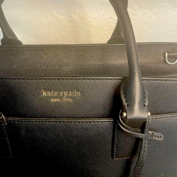 Kate Spade large size with gold hardware, new - Picture 1 of 3